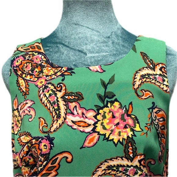 Dress from Ros and Ali is a statement,combining vibrant style w classic comfort. - Picture 4 of 13